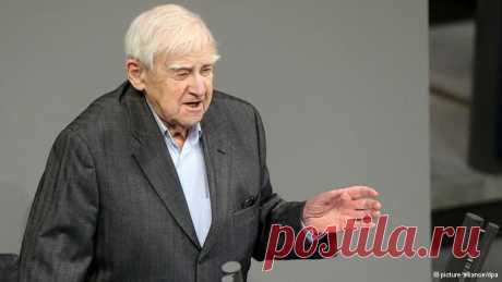 Даниил Гранин в бундестаге: беспощадная правда о блокаде Ленинграда | Важнейшие политические события в Германии: оценки, прогнозы, комментарии | DW.DE | 27.01.2014