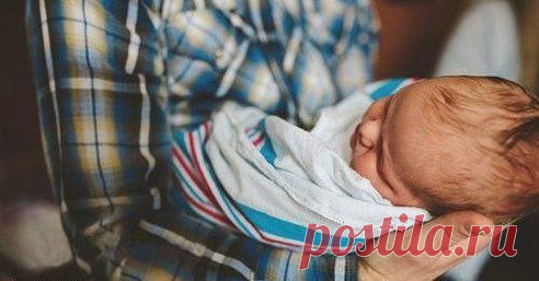 Не слишком сердитесь на своих родителей, — помните, что и они были вами, и вы будете ими.

Марина Цветаева