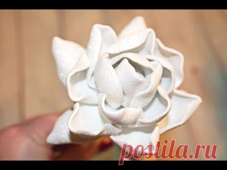 Необычная роза из глиттерного фоамирана своими руками / Rose in gomma crepla - YouTube
В видео покажу как можно сделать красивую вывернутую розу из глиттерного фоамирана. За счет глиттерного фоамиаран роза получается необычной и сказочной.

#цветыизфоамирана #roseingommacrepla #фоамиран
