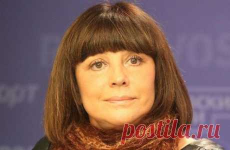 Наталья Варлей рассказала об отношениях с Тихоновым Бывшая невестка Мордюковой и другие родственники вспомнили ее единственного ребенка, у которого судьба сложилась трагически. Талантливый и красивый сын Нонны Викторовны и Вячеслава Тихонова умер от пе…