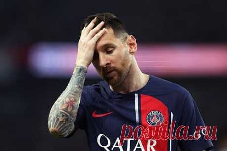 Месси задержали в аэропорту Китая. Аргентинского нападающего Лионеля Месси задержали пограничные службы в аэропорту Китая. Выяснилось, что Месси не сделал визу, из-за чего его остановили сотрудники аэропорта. Аргентинцу пришлось на два часа остаться в аэропорту, чтобы миграционная служба выдала ему специальную срочную визу.