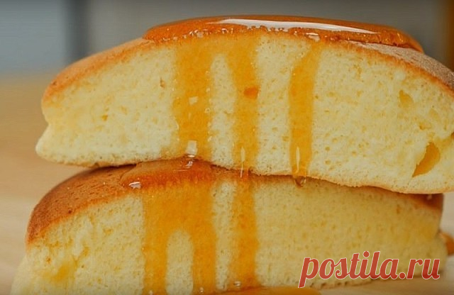 Ты больше не захочешь готовить оладьи иначе! Золотой рецепт.

Вкусные пышные оладьи

ИНГРЕДИЕНТЫ
5 яиц
60 г муки
70 г сахара
2 г разрыхлителя
1 ч. л. ванильного экстракта
щепотка соли

ПРИГОТОВЛЕНИЕ
Размешай 5 желтков с 40 г сахара, солью, разрыхлителем и ванильным экстрактом. Добавь муку в массу.

Взбей 4 белка с 30 г сахара. Аккуратно перемешай и взбей еще раз.

Смешай белковую и желтковую массу.

Разогрей сковородку. Выложи тесто небольшими горками, закрой сковороду кры...