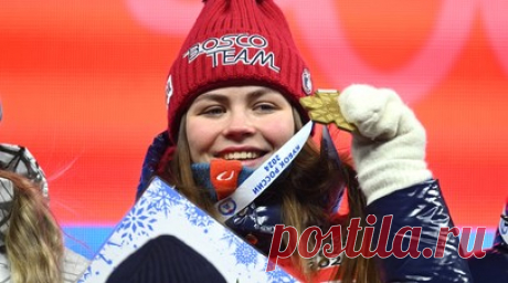На фоне провала Большунова: Филимонов и Фалеева одержали победы в спринтах на этапе Кубка России в Вершине Тёи. Денис Филимонов и Анастасия Фалеева одержали победы в спринтах на стартовом этапе Кубка России по лыжным гонкам в Вершине Тёи. Уроженка Тульской области оправдала звание одного из главных фаворитов, выиграв все три решающих забега. В свою очередь, Филимонов преподнёс сенсацию, завоевав первую медаль за два года. В финале он грамотно распределил силы и в финишном створе опередил Егора…