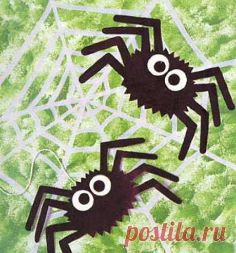 Эта смешная поучительная сценка про двух пауков на картине еще раз напомнит детям и взрослым о том, что не стоит всё происходящее вокруг принимать на свой счет.