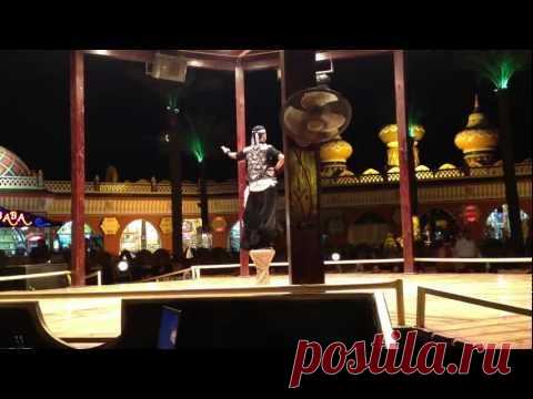 man's belly dance. Мужской танец живота