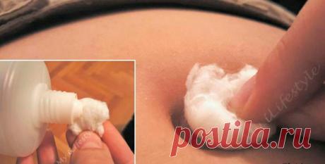 Засуньте ватный шарик себе в пупок - и уйдут кашель, простуда и менструальные боли! Народный метод, который 100% работает. Это может показаться невероятным, но большинство людей может если не избавиться от гриппа, простуды, насморка, кашля и болей при менструации в животе насовсем, то хотя бы облегчить симптомы. И это очень просто! Смочите обычный ватный шарик в 50-процентном спирте и поместите пропитанный ватный тампон себе в пупок. Это лекарство мгновенно вас расслабит, и боль — …