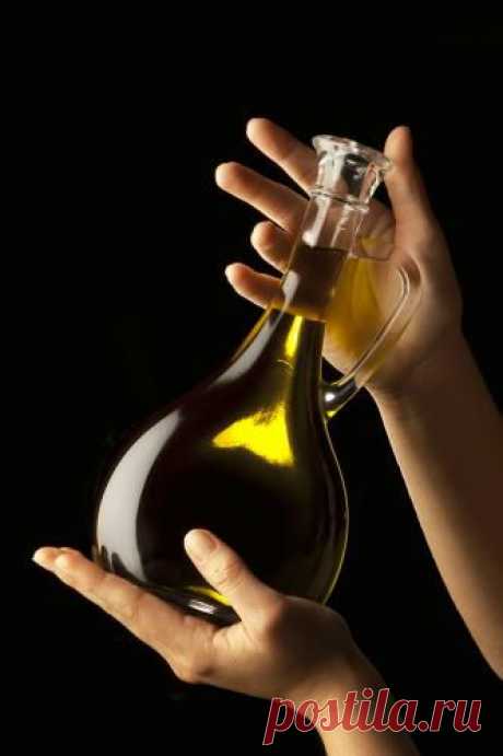 Масла для красоты: от акне и для увлажнения локонов | Woman.ru