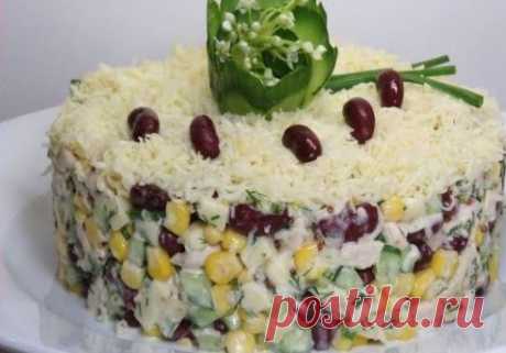 СЫТНЫЙ САЛАТ С КУРИЦЕЙ И ФАСОЛЬЮ И ВКУСНОЙ ЗАПРАВКОЙ