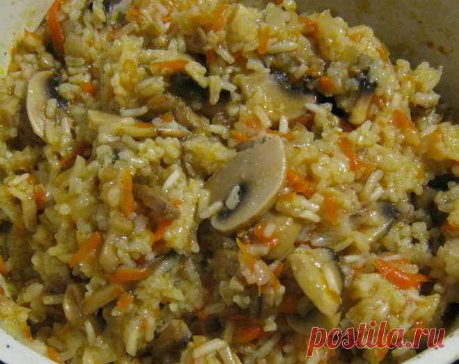 Плов с грибами.