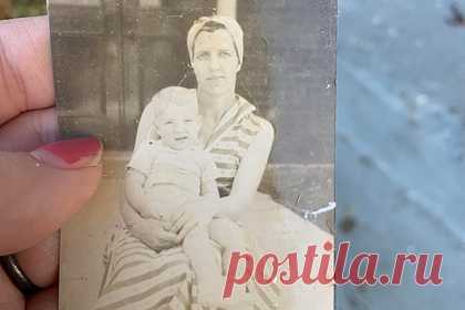 Унесенная торнадо фотография нашлась за 240 километров от дома. Жительница США нашла застрявшую в окне мятую черно-белую фотографию, на которой изображена женщина с ребенком на коленях. Она решила найти владельцев и опубликовала изображение в соцсети. В результате ей удалось связаться с хозяевами фотографии. Оказалось, что сделанное в 1942 году изображение пролетело 240 километров.