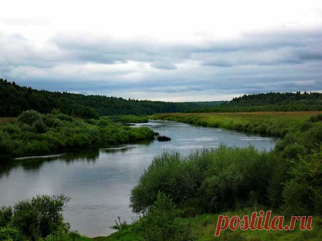 пасмурным днём...