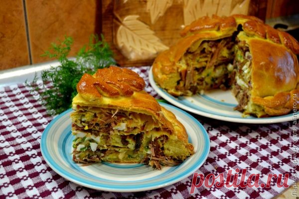 Курник с курицей, рисом, грибами и блинами - не просто блюдо, а загляденье