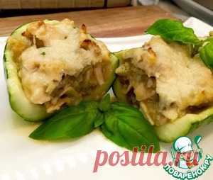 Лодочки из цуккини фаршированные курицей и грибами - кулинарный рецепт