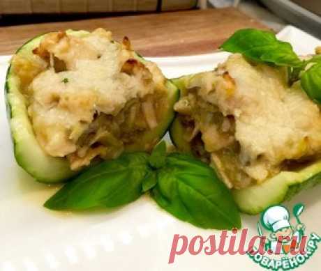 Лодочки из цуккини фаршированные курицей и грибами - кулинарный рецепт