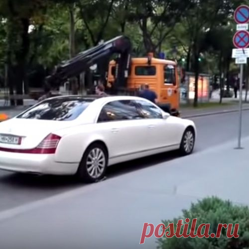 Эвакуатор не справился с Maybach 62S (видео)