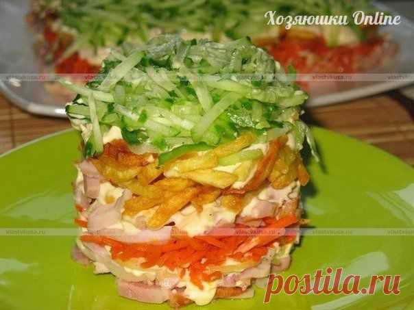 Обалденный слоеный салат с курицей и картофелем | Хозяин и Хозяюшка