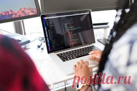 В VK появилась уникальная возможность для интересующихся IT россиян. Платформа VK Education открывает набор на три бесплатных образовательных программы по Go, Python и технической поддержке. Известно, что курсы рассчитаны на студентов третьего и четвертого курсов бакалавриата, второго-пятого курсов специалитета, а также учащихся магистратуры и недавних выпускников.