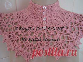 Ажурная манишка крючком
Описание: http://prjaga.ru/vyazanie-dlya-zhenshchin/sharf-snud-palantin/manishka-kryuchkom