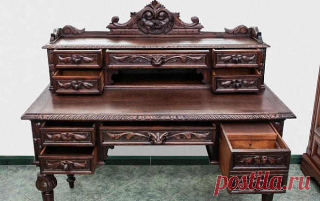 Туалетный стол в стиле неоренессанса