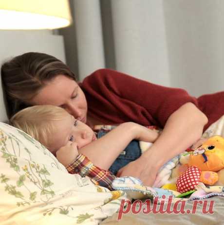 Детям, особенно в раннем возрасте, необходим определенный распорядок дня. Делимся несколькими советами, как его настроить.

Планирование распорядка дня — очень ответственная задача. Учитывайте особенности вашего ребенка. Например, время прогулок нужно планировать так, чтобы ребенок мог израсходовать энергию до развивающих игр дома.
К сбоям в режиме нужно относиться терпеливо и спокойно. Ведь ваш малыш растет и режим его дня меняется вместе с ним.

В раннем возрасте ребенок...