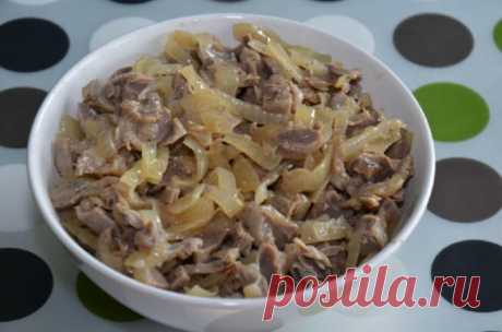 Очень вкусная бюджетная закуска- маринованные куриные желудочки! - Калейдоскоп событий Без нее теперь не обходится ни одно застолье! Ингредиенты: куриные желудки — 800 гр лук — 2 луковицы чеснок — 5 зубчиков зелень укропа растит.масла 50 гр. 9%-го уксуса 50 […]