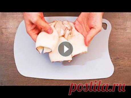 ТАКОЙ салат с КАЛЬМАРАМИ вы еще не готовили, а ЗРЯ! ВКУСНЫЙ салат "Дальневосточный" с кальмаром Салат с кальмарами очень вкусный, сочетание продуктов просто идеальное! Уже не один раз делал этот салат дома для семьи и своих гостей и уверен, что б...