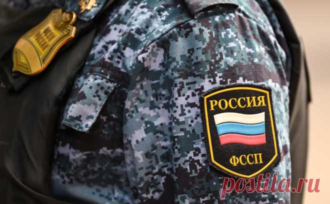 «Ъ» узнал, что вербовкой обвиняемых на спецоперацию занялись МВД и ФСБ. Вербовкой подозреваемых и обвиняемых в возрасте от 18 до 65 лет занялись следователи МВД и ФСБ, приставы и сотрудники ФТС и МЧС. Они объясняют фигурантам, что те могут заключить контракт и освободиться от уголовной ответственности