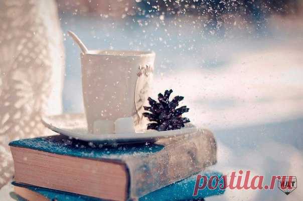 Запись на стене Надо прочитать в своей жизни 📚📖✅А«Анна Каренина» — Лев Толстой«Автостопом по галактике» — Дуглас Адамс«Алиса в Стране чудес» — Льюис Кэрролл«Алхимик» — Пауло Коэльо«Американский психопат» — Брет Истон Эллис«Аня из Зеленых Мезонинов» — Люси Мод Монтгомери«Ангус,..