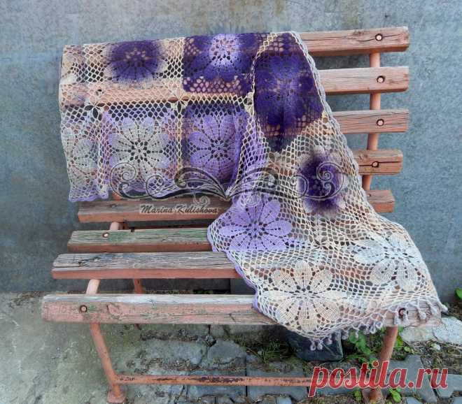 Салфеточные схемы, немного фантазии и, вуаля- готовы прекрасные, яркие палантины .