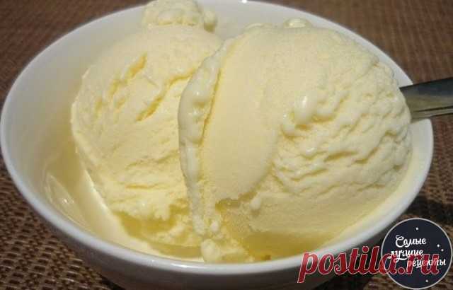 Домашнее мороженное- вкус советского пломбира

Ингредиенты:
- сахар – 2 стакана
- молоко –1 л
- масло сливочное – 100 гр
- крахмал – 1 ч.л.
- желтки яичные – 5 шт.

Приготовление:
1. Сливочное масло опускаем в подогретое молоко и доводим его до кипения.
2. В другой емкости соединяем сахар, крахмал и желтки, перемешиваем и растираем все до однородной массы.
3. После чего добавляем сюда немного молока, в результате должна получиться масса по консистенции как жидкая сметана.
...