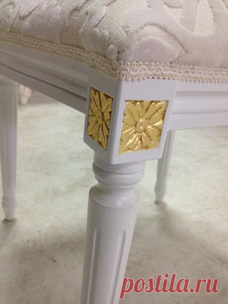 Резная деталь в позолоте