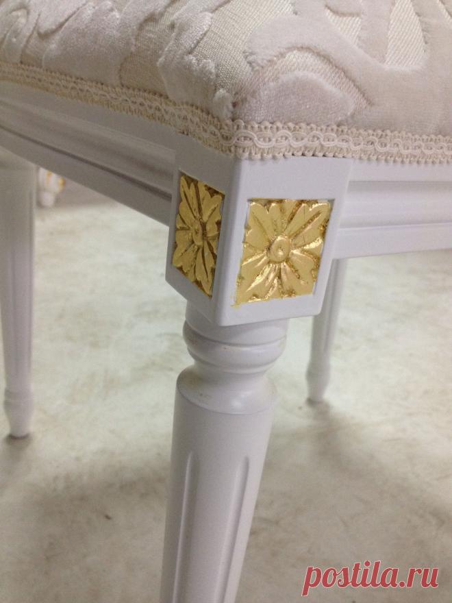 Резная деталь в позолоте