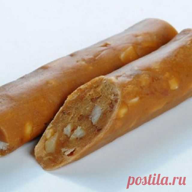 СЛИВОЧНАЯ КОЛБАСКА

ИНГРЕДИЕНТЫ:
● 2 пачки печенья (со вкусом топленого молока)
● 1 стакан грецких орехов, все измельчить.
● 100 гр сливочного масла
● 1 плитка шоколада (молочного) растопить

ПРИГОТОВЛЕНИЕ:
Смешать все ингредиенты с банкой сгущенки, печенья и орехов. Сформировать в колбаски и в холод на ночь.
Приятного аппетита!

#десерт #торт #вкусно #рецепты #кулинария #еда #recepty #vkusno #kulinariya
