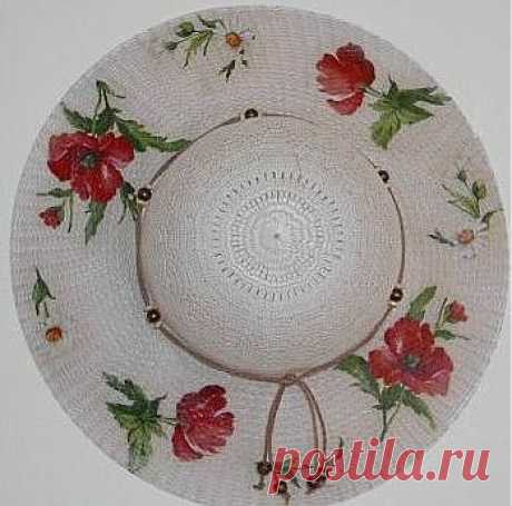 Украшаем соломенную шляпку.И ЗДЕСЬ --- https://mastera-dekupazha.com/kak-sdelat-pravilnyj-dekupazh-na-primere-solomennoj-shlyapy-master-klass-s-10-foto/