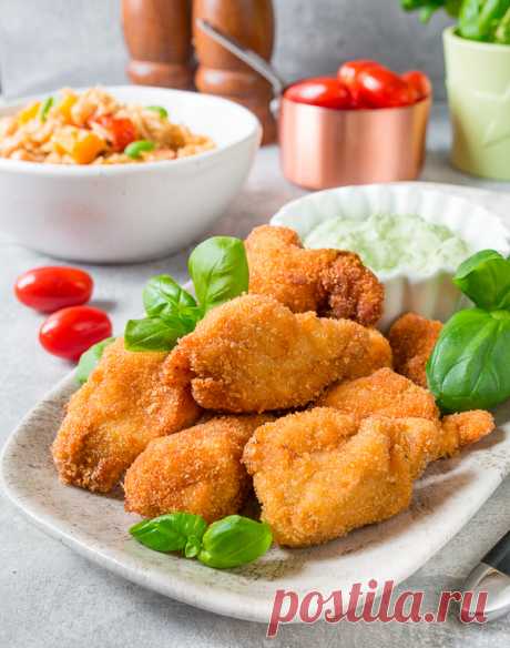 Острые куриные наггетсы на Вкусном Блоге Кому сочной курочки? Да с хрустящей корочкой 🙂 Для этого даже не обязательно идти в KFC – все можно сделать прямо дома. Для этих наггетсов я взяла филе куриного бедра – при прочих равных с ним блюдо получается более сочным, чем с филе грудки. Даже в остывшем виде 🙂 Мне…