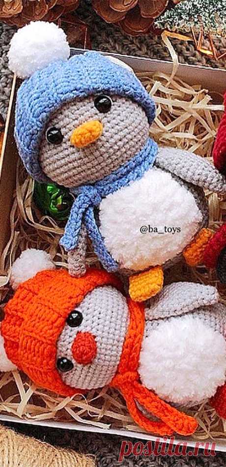 PDF Пингвин крючком. FREE crochet pattern; Аmigurumi toy patterns. Амигуруми схемы и описания на русском. Вязаные игрушки и поделки своими руками #amimore - маленький пингвин, пингвинята, пингвинчик, пингвинёнок.
