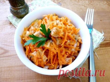 ​Хе из горбуши Ингредиенты:Горбуша &mdash; 300 гМорковь &mdash; 2 шт.&nbsp;Лук репчатый &mdash; 1 шт.&nbsp;Чеснок &mdash; 2 шт.&nbsp;Кориандр &mdash; 1 ч. л.&nbsp;Уксус (70%) &mdash; 1 ч. л.&nbsp;Соль &mdash; по вкусу&nbsp;Сахар &mdash; 1 щепотка&nbsp;Масло растительное &mdash; 40 млПриготовление:1....