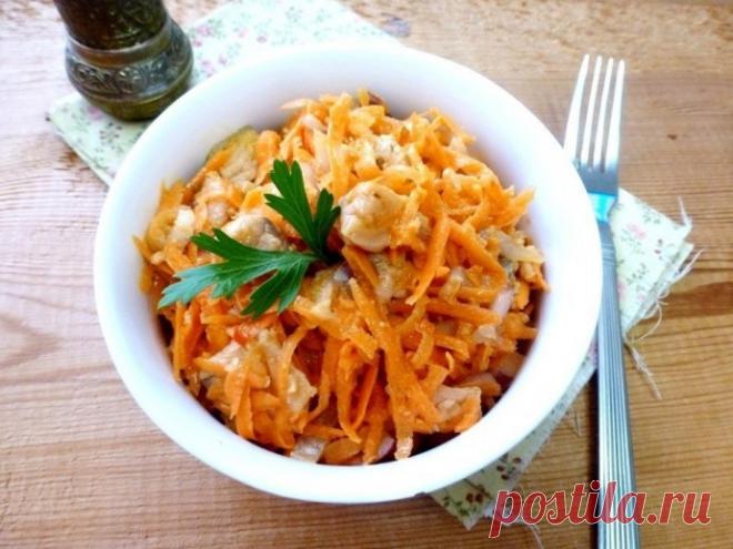 ​Хе из горбуши Ингредиенты:Горбуша — 300 гМорковь — 2 шт. Лук репчатый — 1 шт. Чеснок — 2 шт. Кориандр — 1 ч. л. Уксус (70%) — 1 ч. л. Соль — по вкусу Сахар — 1 щепотка Масло растительное — 40 млПриготовление:1....