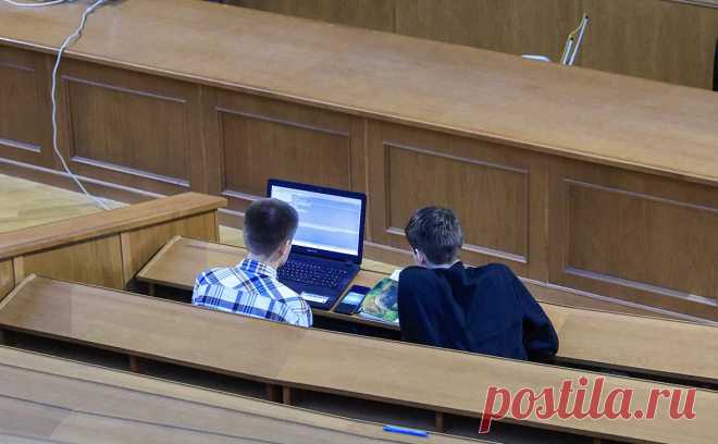 Минобрнауки назвало требования к искусственному интеллекту в образовании. Необходимо разработать правила использования ИИ в образовании, заявили в Минобрнауки. Пока общего порядка использования ИИ-технологий в образовательных и научных процессах нет