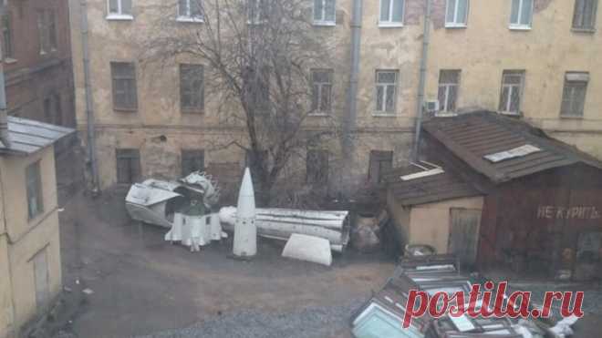 Когда выбросить жалко, а хранить негде / Всё самое лучшее из интернета