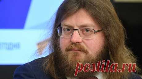 Эколог Баташев подал документы в ЦИК на выдвижение кандидатом в президенты