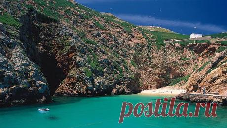 Заповедники Португалии | Журнал "JK" Джей Кей В Португалии есть много мест с девственной природой, где обитают самые разнообразные виды животных, а жизнь людей спокойна и гармонична. Некоторые из этих районов, охраняемых государством, получили статус заповедников и природных парков. Наличие в Португалии заповедников способствует сохранению природного наследия страны, а также развитию в регионе экологического туризма...