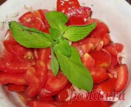 Египетский салат с помидорами и мятой.