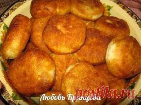 Беляши по-домашнему с куриным фаршем - облегченный вариант! Такие аппетитные и совсем не жирные. Пальчики оближите!