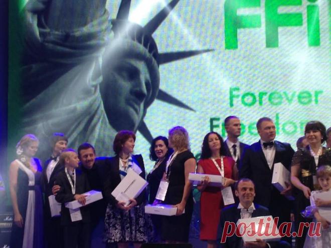 Компания  приглашает  в круиз  за  свой  счет