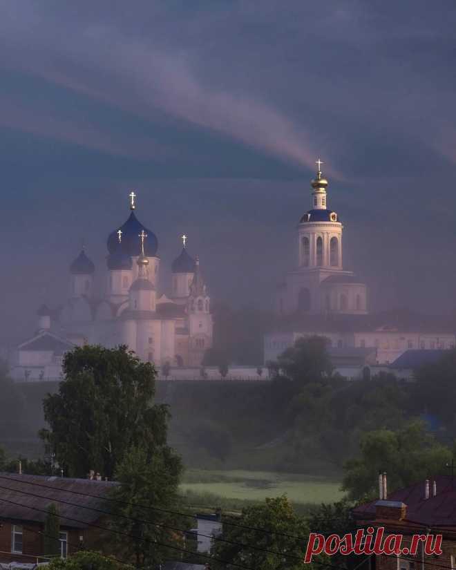 Рассвет в Боголюбово.
Владимирская область. 📷 svetosh13