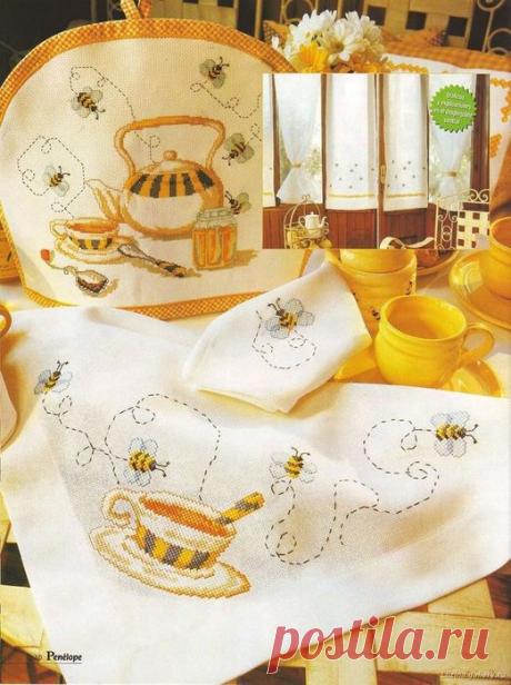 Скатерть с пчелками.