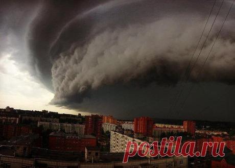 Cейчас 16:23, Московская область, г. Дмитров, и это буря
