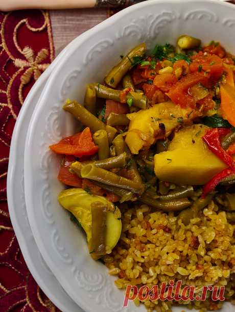 Булгур и овощное рагу- очень просто, постно и вкусно