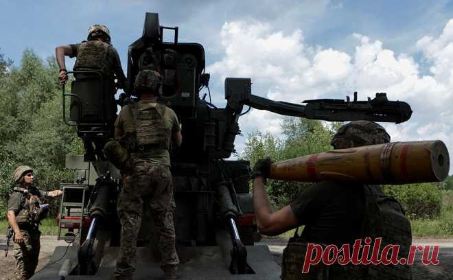 Сырский назвал части линии боевых действий с наиболее сложной обстановкой. Главнокомандующий ВСУ Александр Сырский охарактеризовал обстановку на всей линии боевого соприкосновения, особенно на покровском направлении, как сложную в интервью «РБК-Украина».